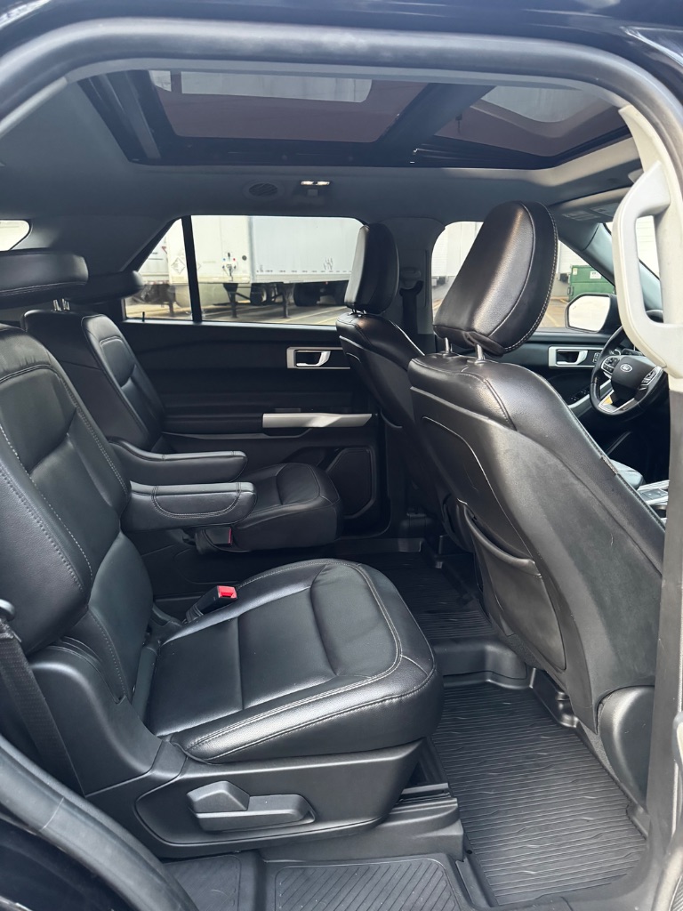 2020 Ford Explorer - $13,900