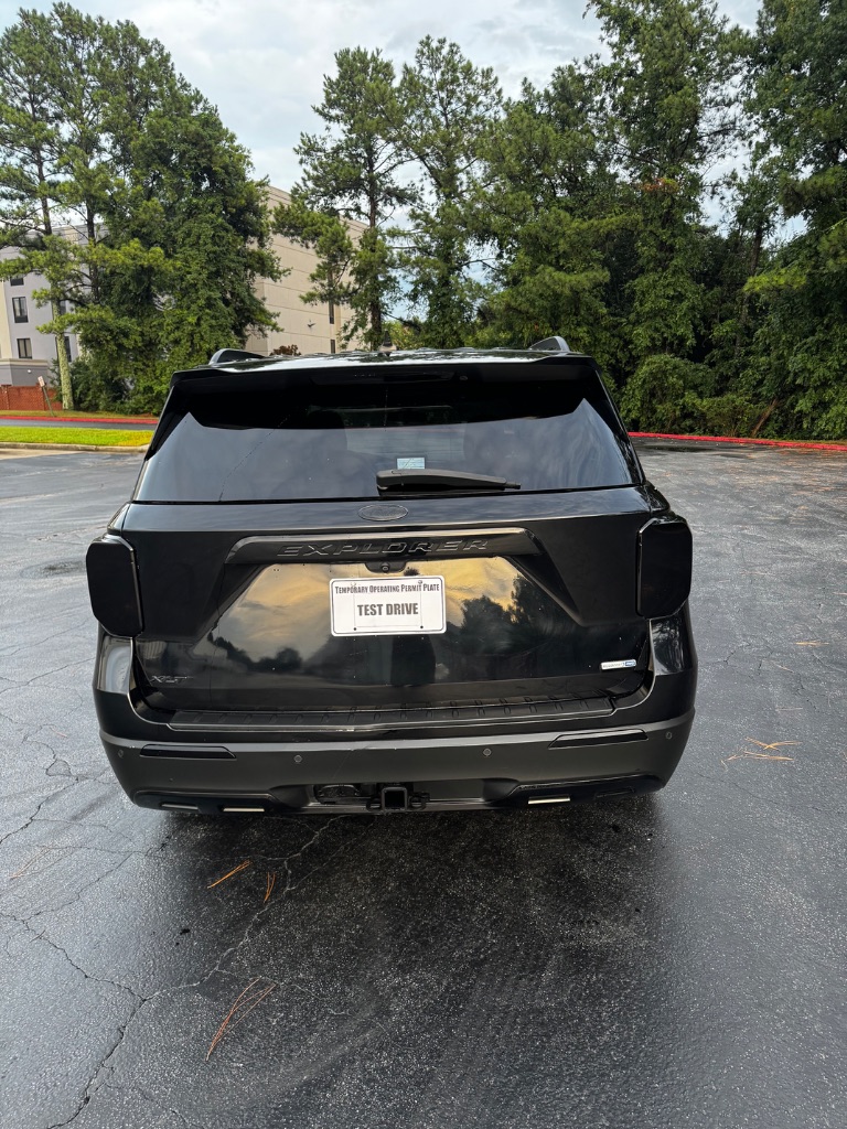 2020 Ford Explorer - $13,900