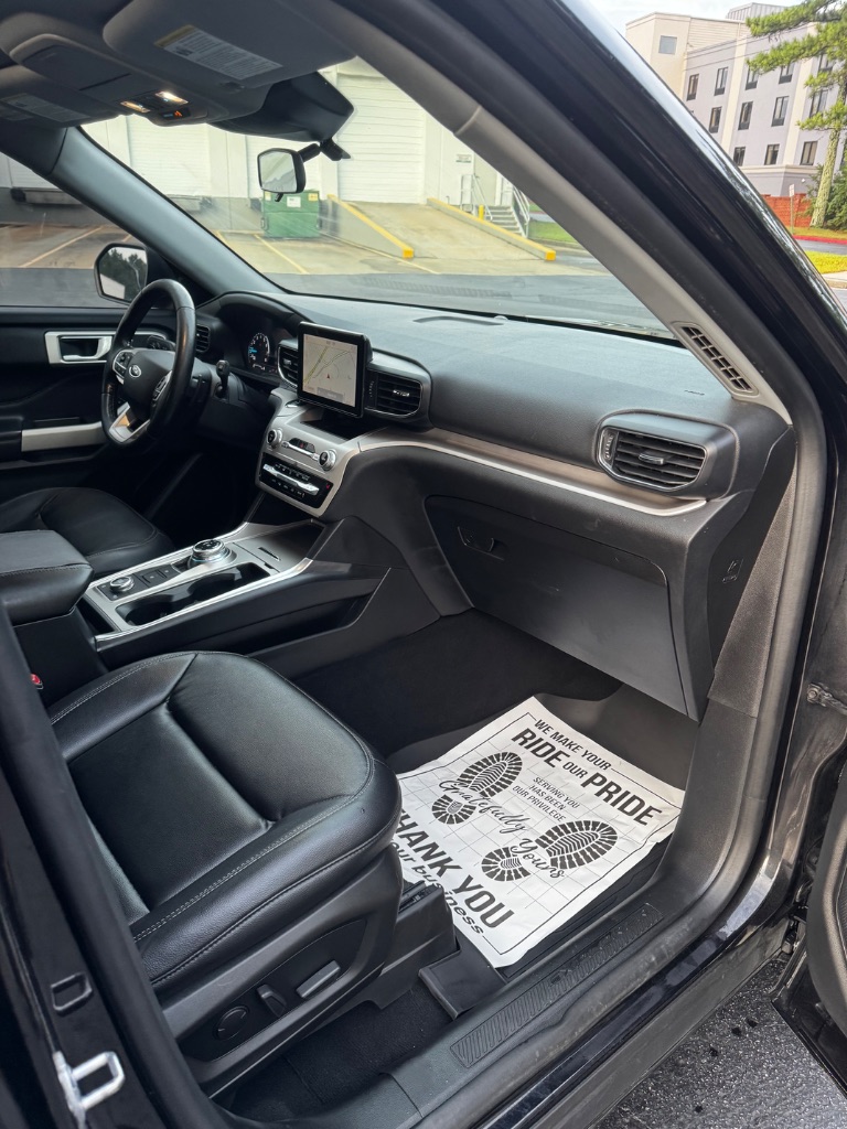 2020 Ford Explorer - $13,900