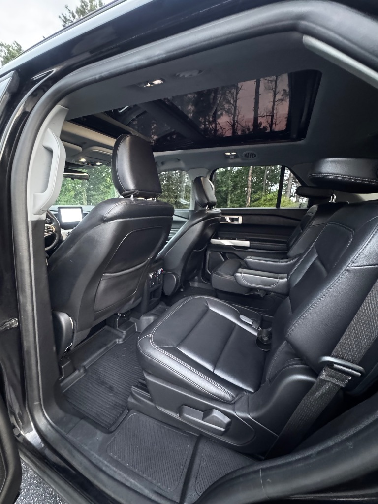 2020 Ford Explorer - $13,900