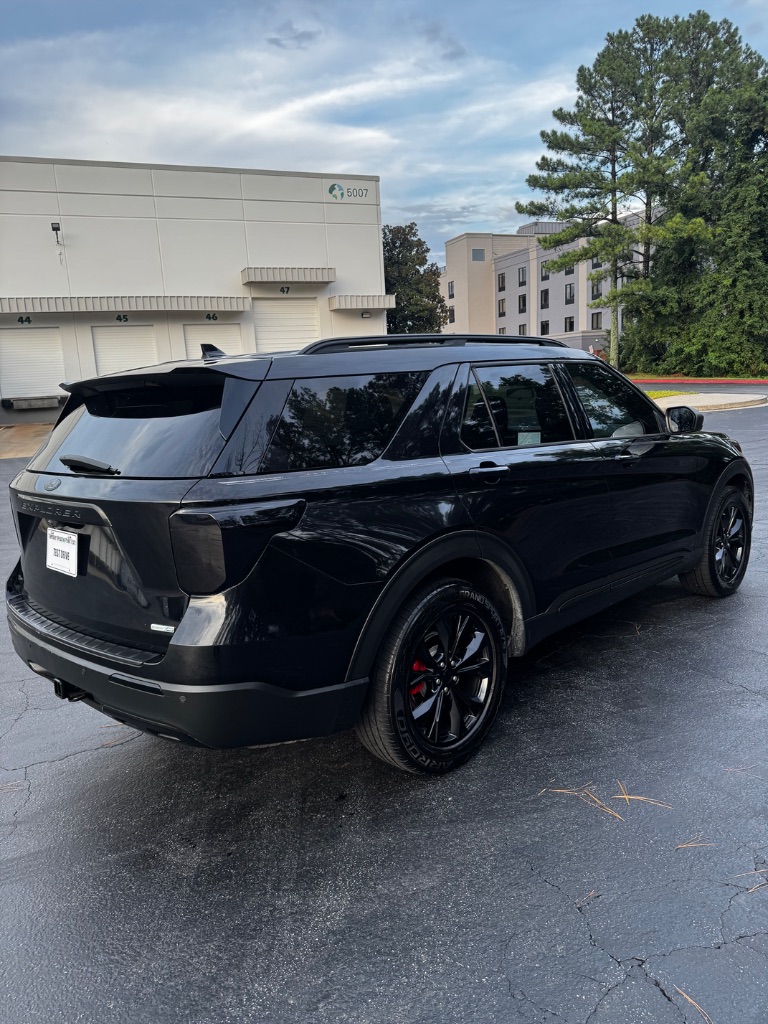 2020 Ford Explorer - $13,900