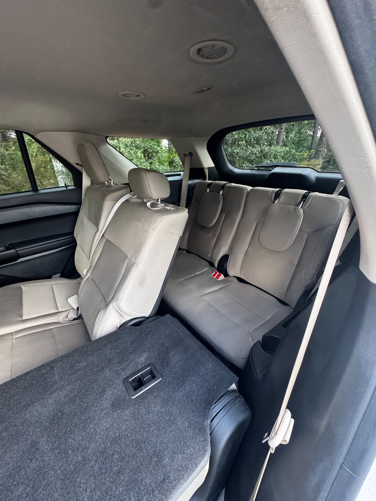 2022 Ford Explorer - $14,000