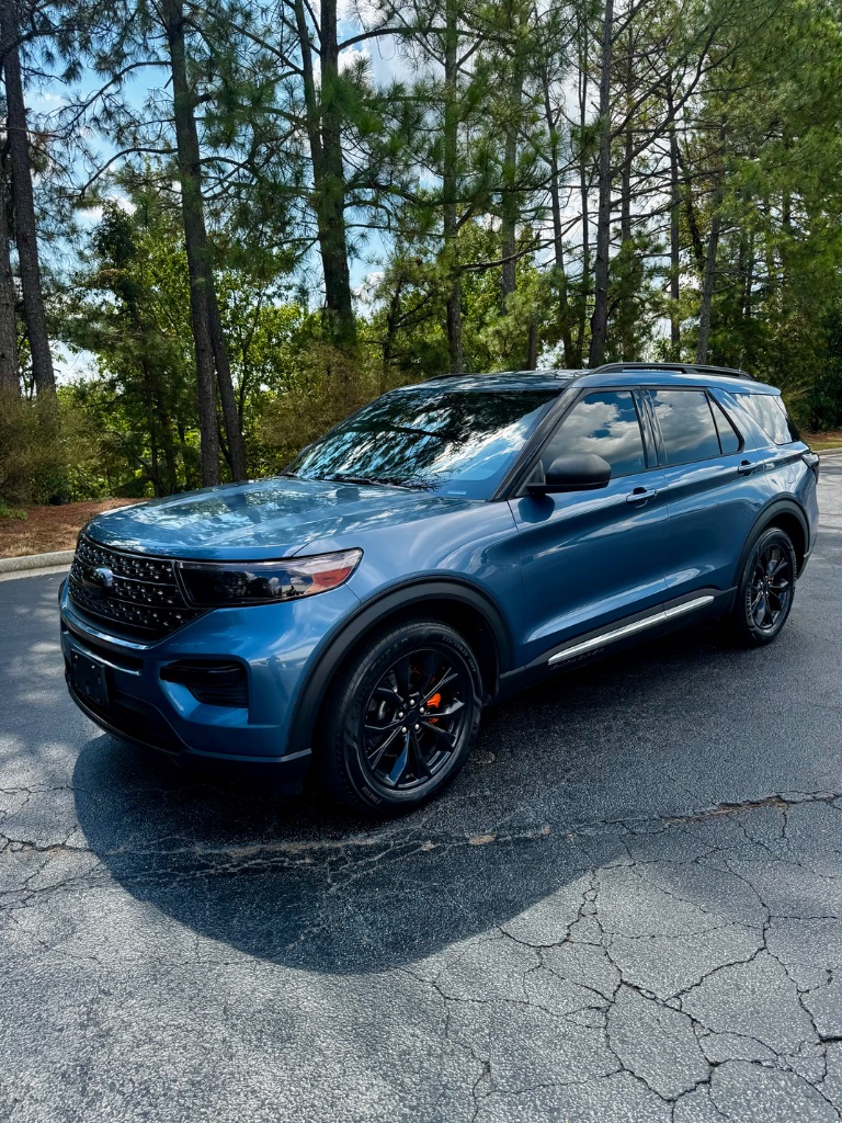2020 Ford Explorer - $13,900