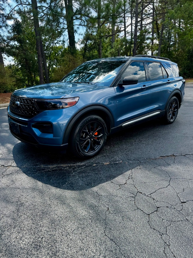 2020 Ford Explorer - $13,900