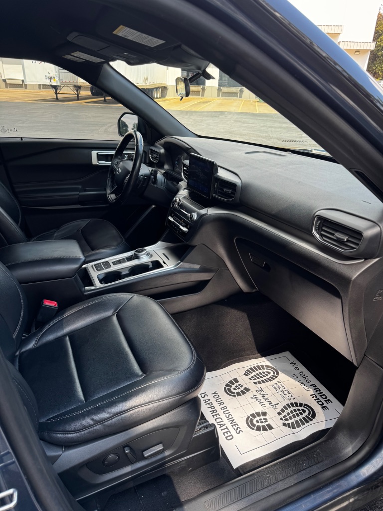 2020 Ford Explorer - $13,900