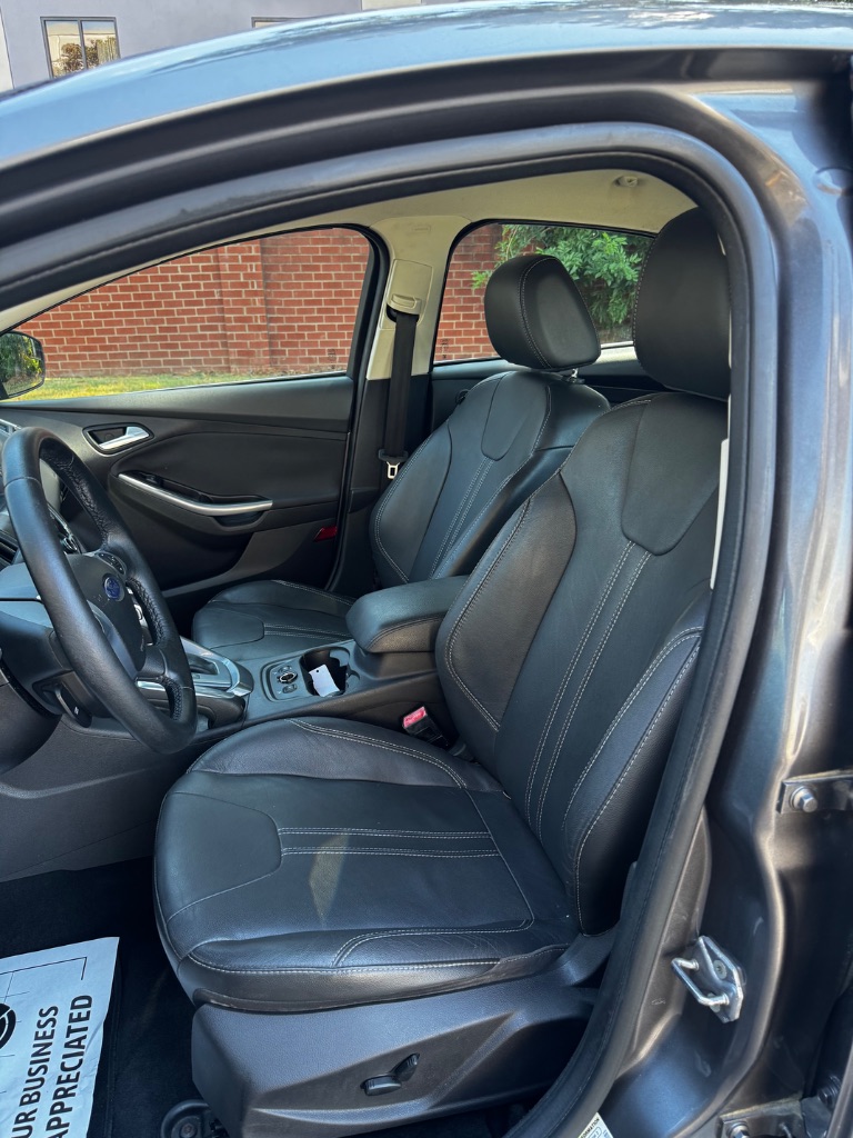 2013 Ford Focus - $4,900