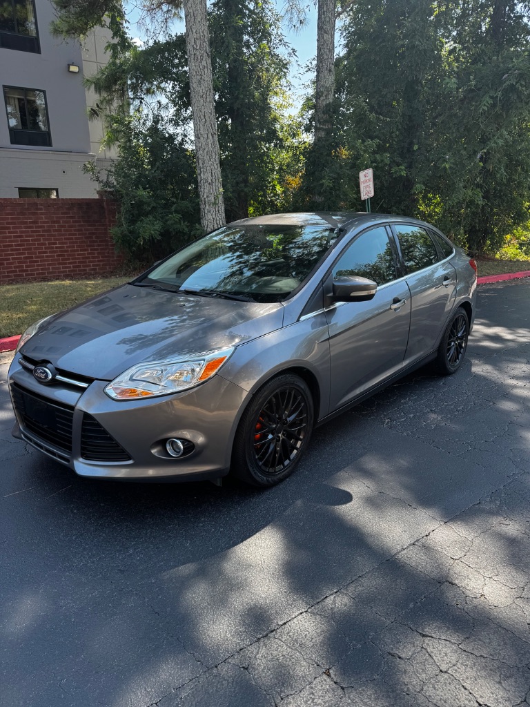 2013 Ford Focus - $4,900