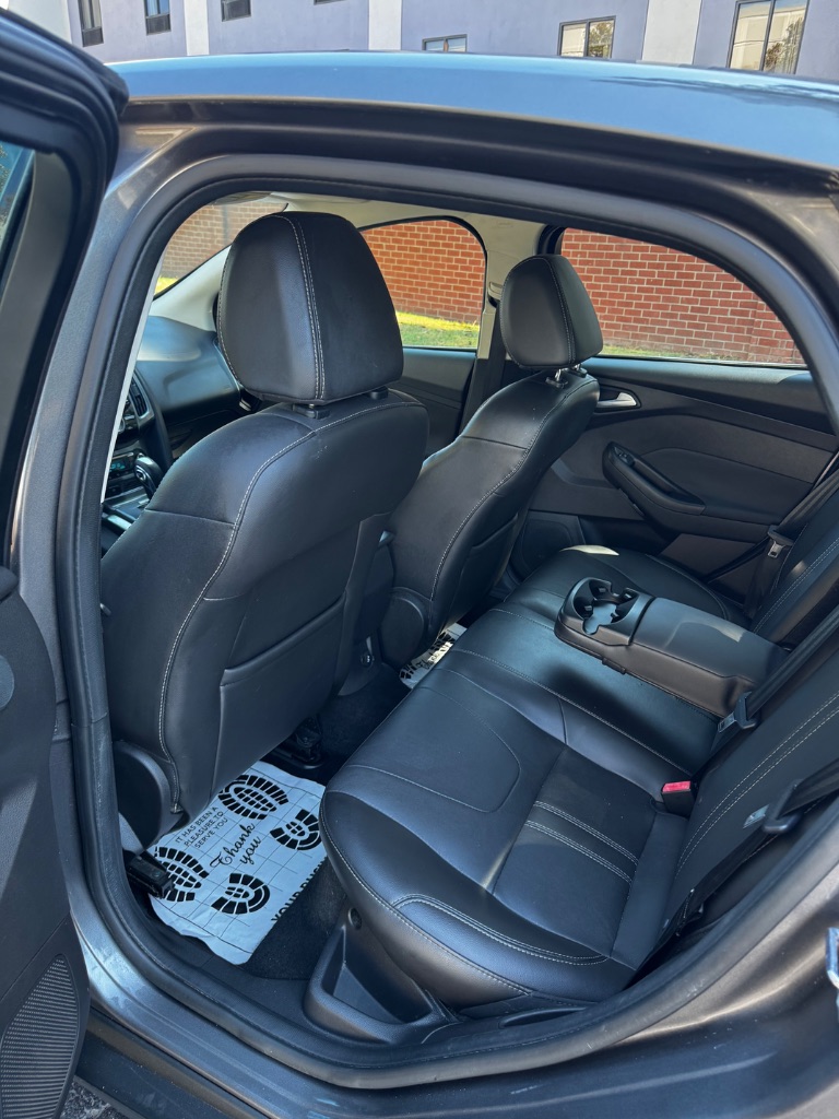 2013 Ford Focus - $4,900