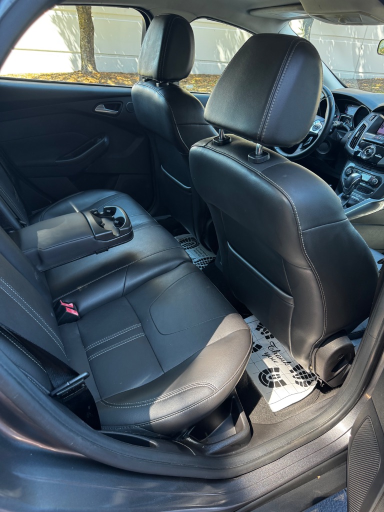 2013 Ford Focus - $4,900