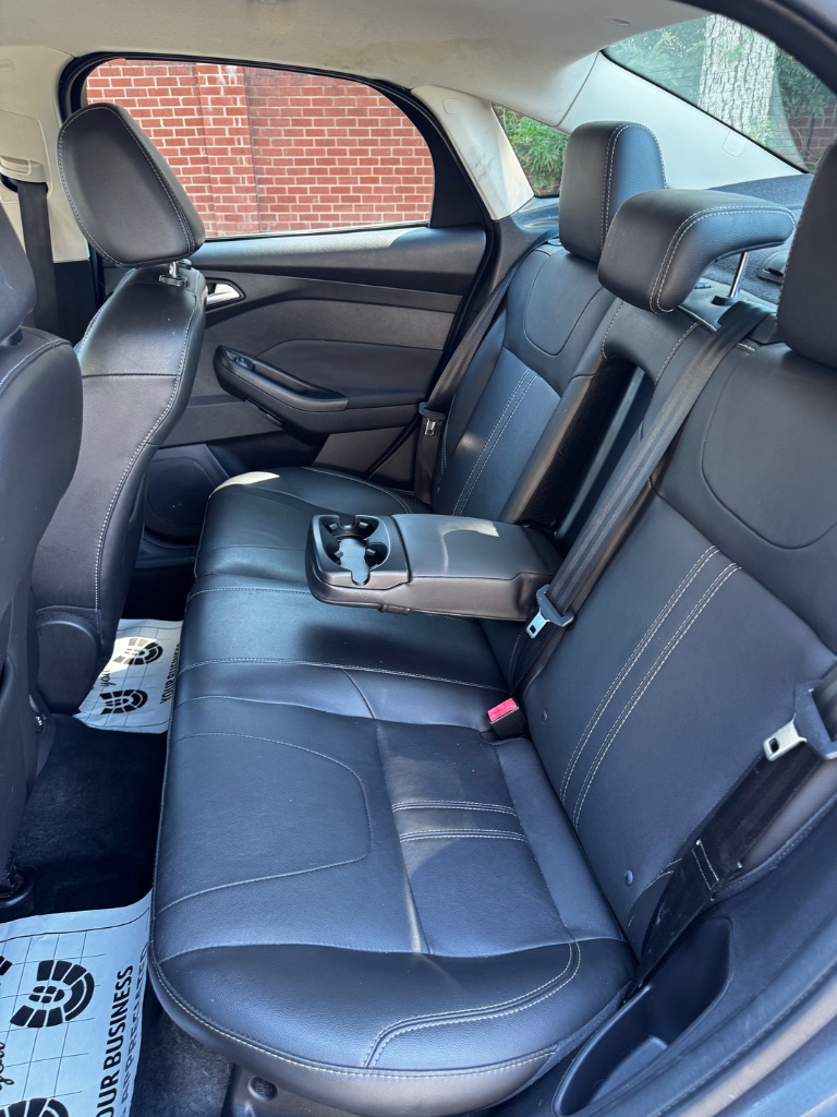 2013 Ford Focus - $4,900