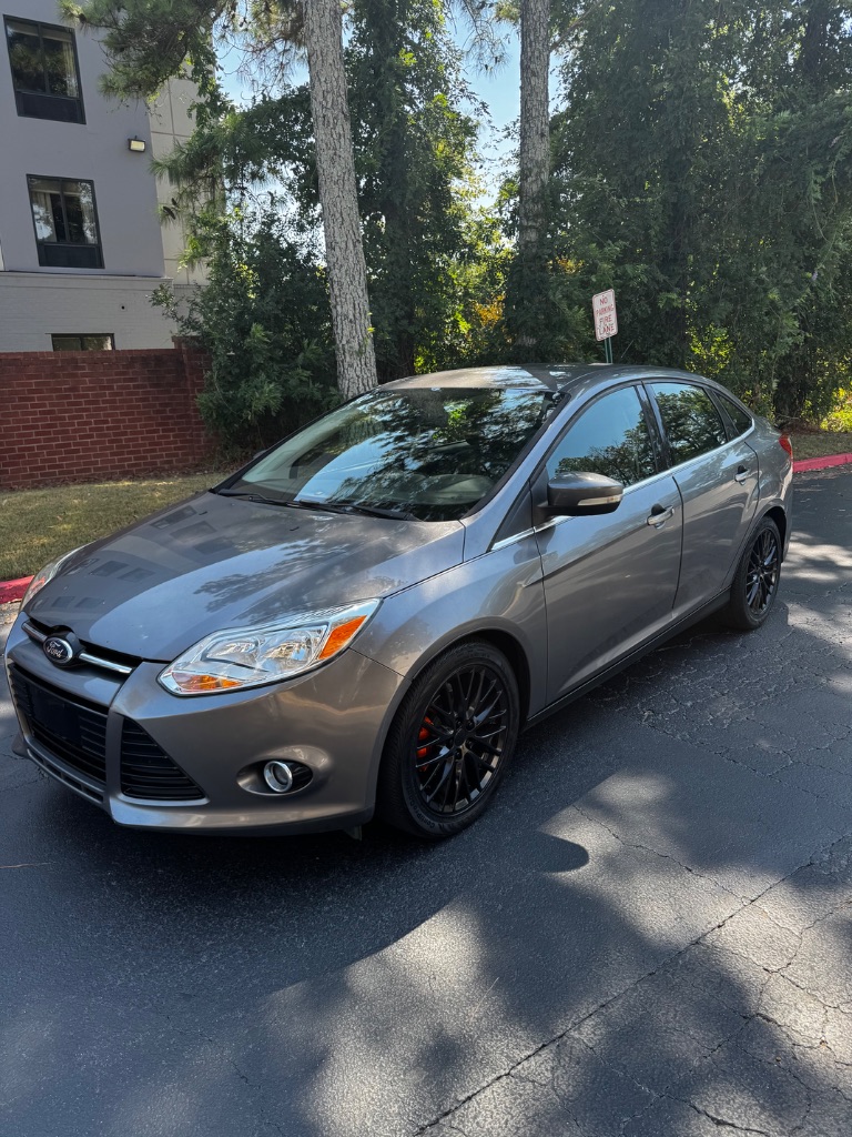 2013 Ford Focus - $4,900