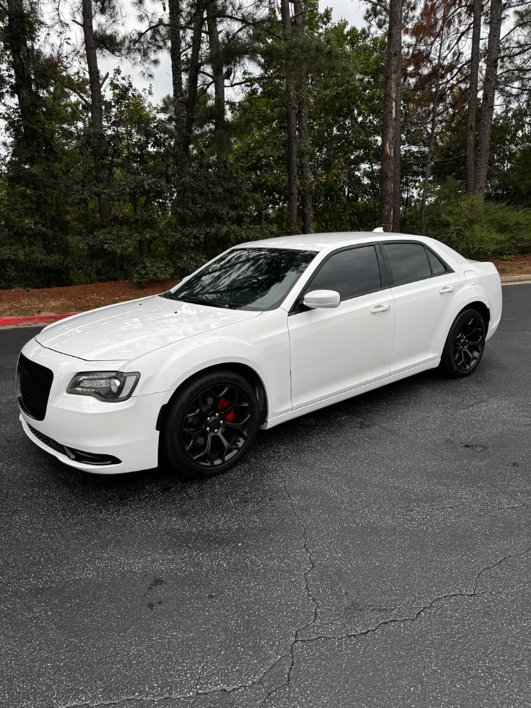 2019 Chrysler 300 - $12,900