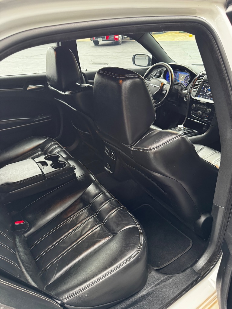 2019 Chrysler 300 - $12,900