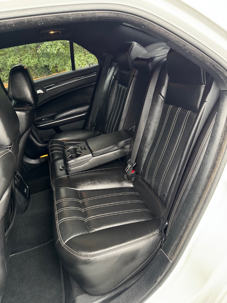 2019 Chrysler 300 - $12,900
