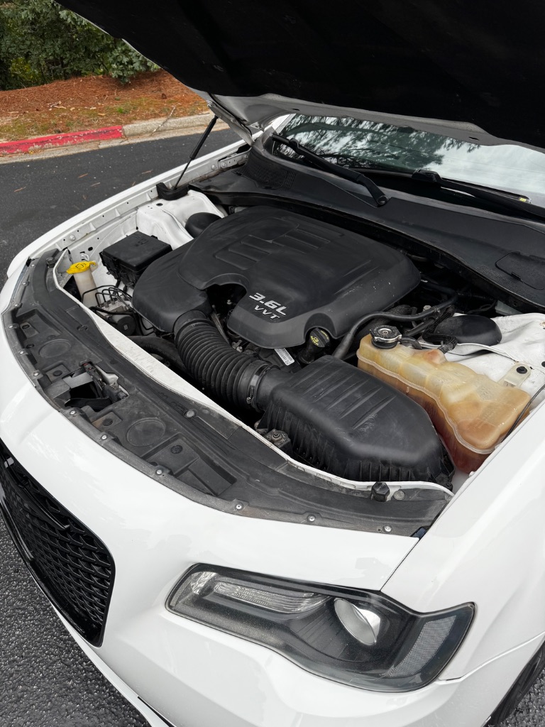 2019 Chrysler 300 - $12,900
