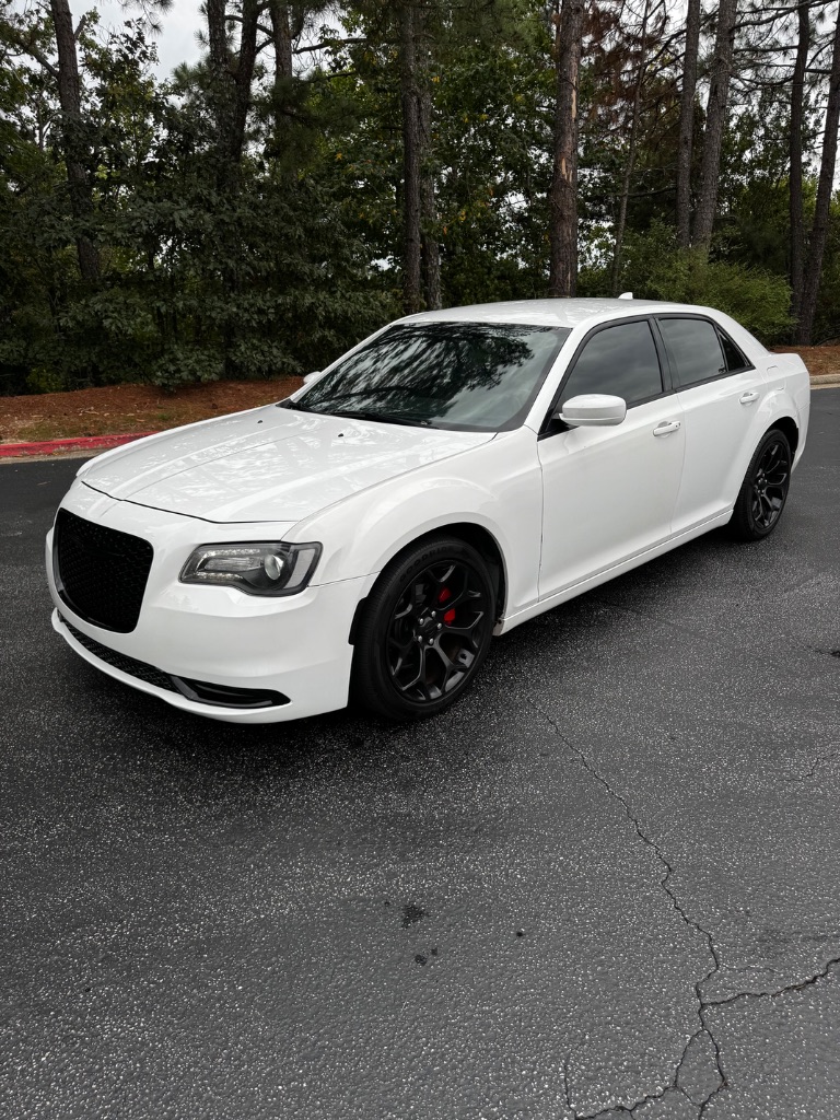 2019 Chrysler 300 - $12,900