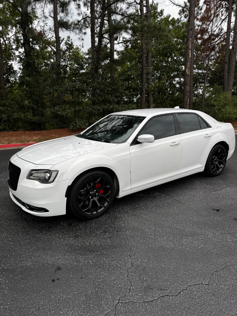 2019 Chrysler 300 - $12,900