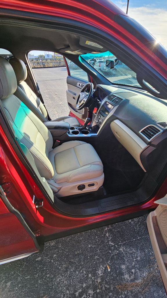 2013 Ford Explorer XLT photo