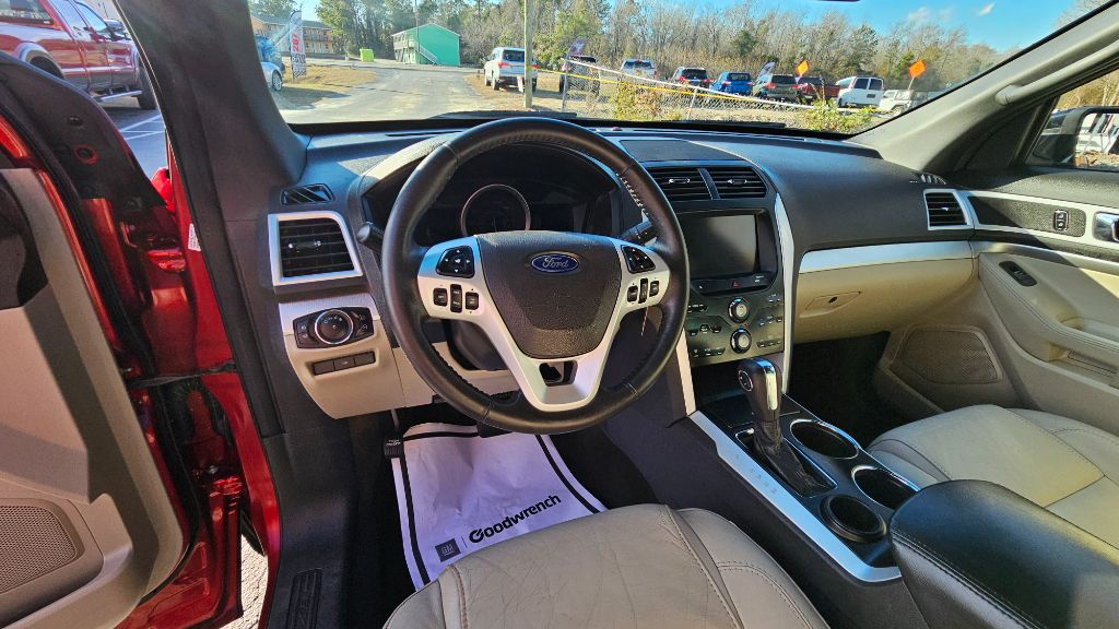 2013 Ford Explorer XLT photo