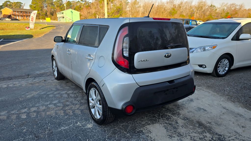 2015 Kia Soul + photo