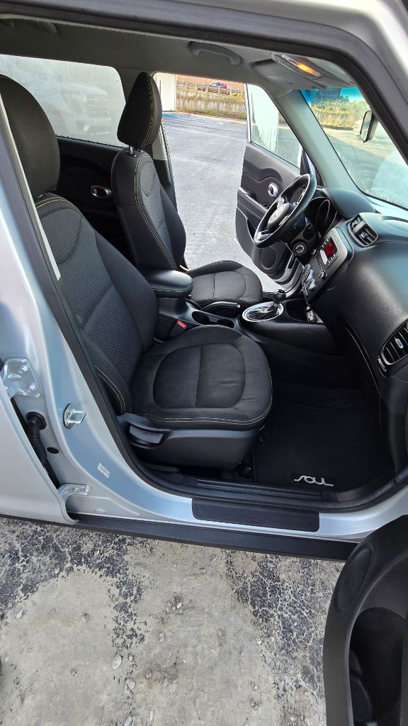 2015 Kia Soul + photo