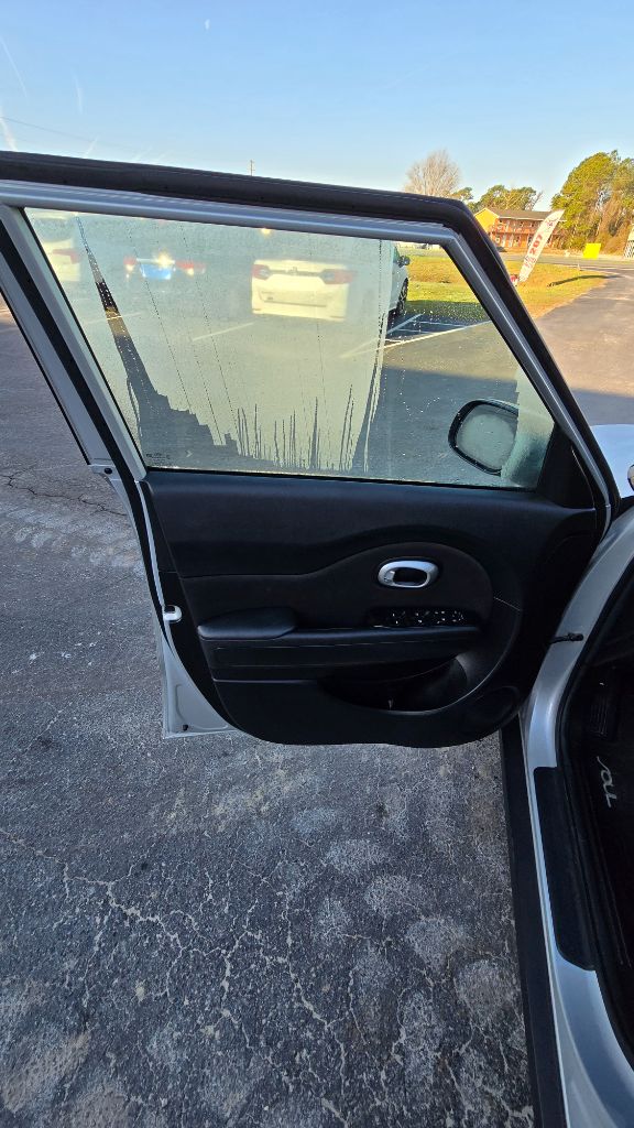 2015 Kia Soul + photo