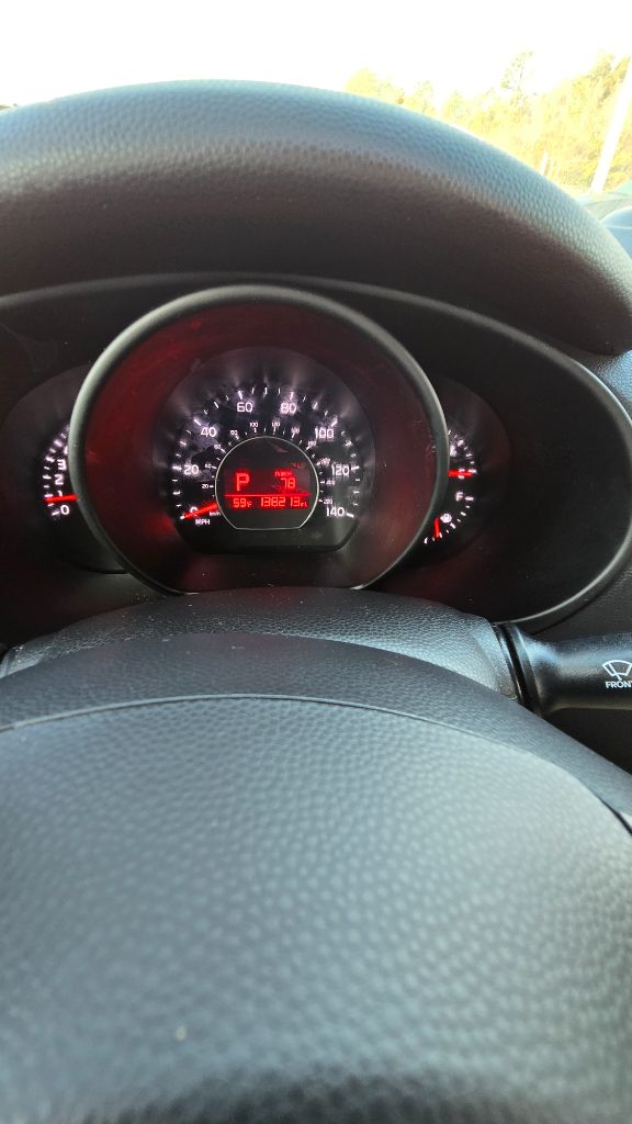 2015 Kia Soul + photo