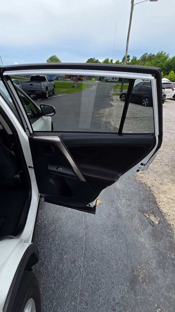 2013 Toyota RAV4 XLE photo