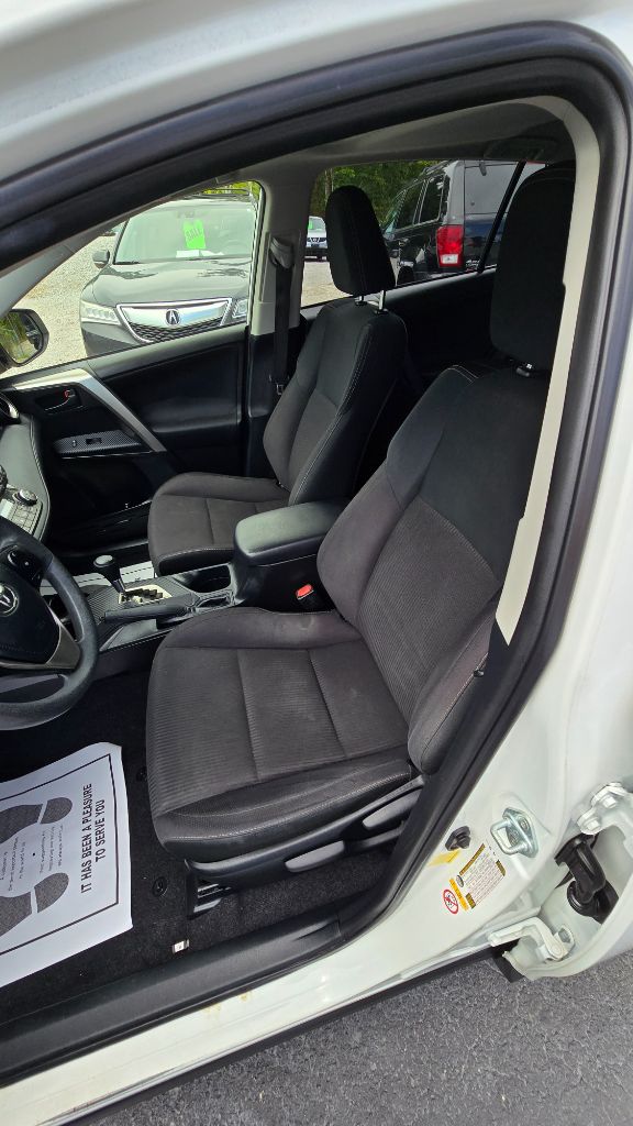 2013 Toyota RAV4 XLE photo