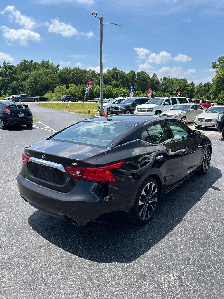 2016 Nissan Maxima - $10,900