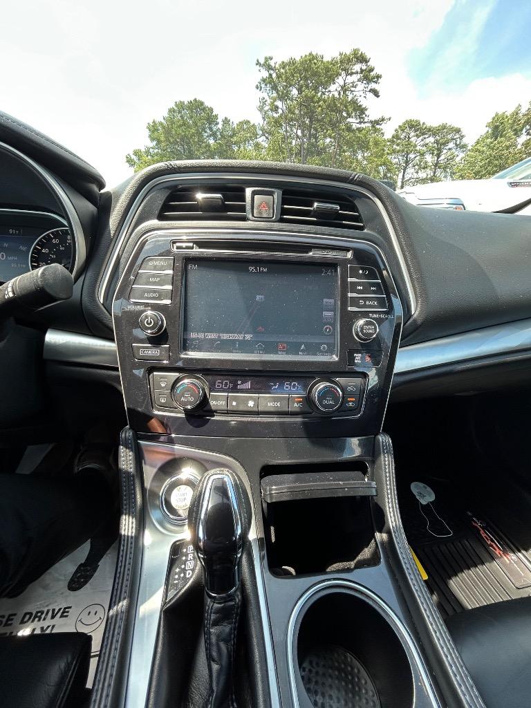 2016 Nissan Maxima - $10,900