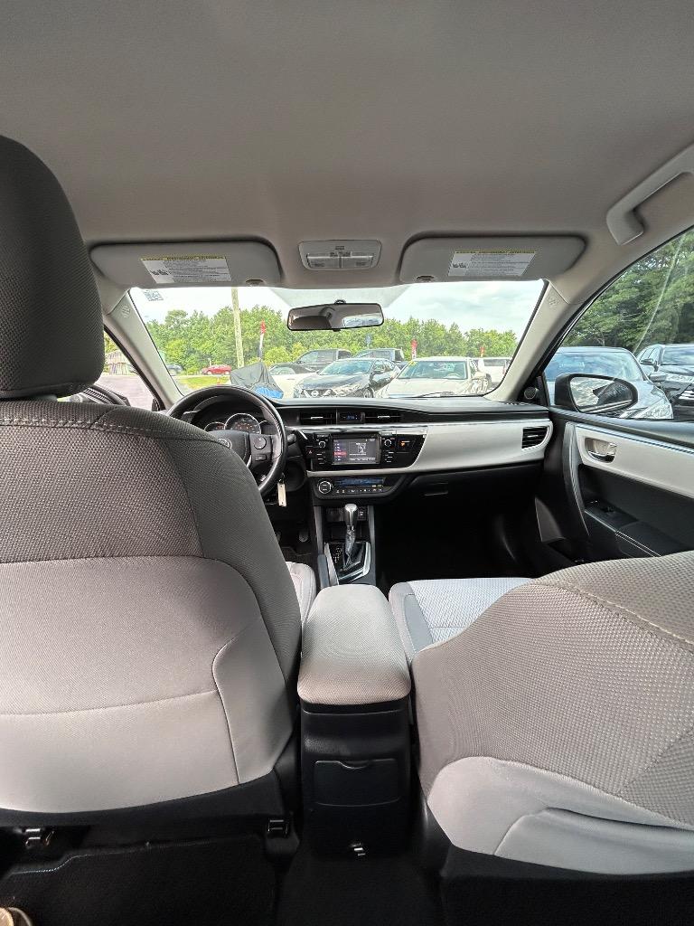 2016 Toyota Corolla - $8,800