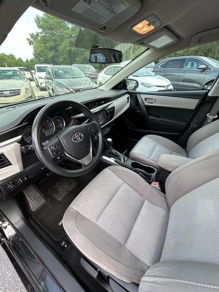 2016 Toyota Corolla - $8,800