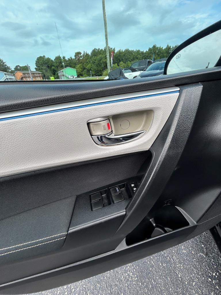 2016 Toyota Corolla - $8,800