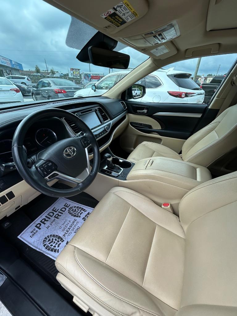 2019 Toyota Highlander - $26,500