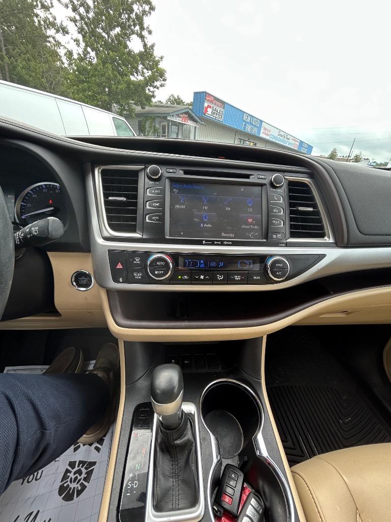 2019 Toyota Highlander - $26,500