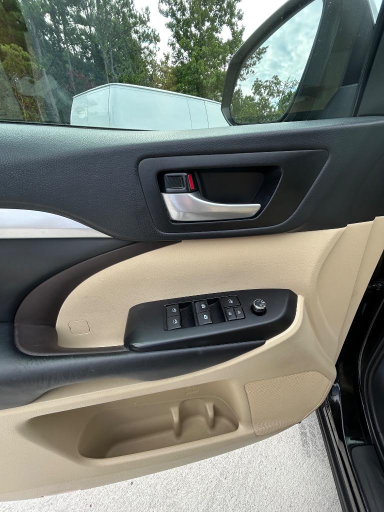 2019 Toyota Highlander - $26,500