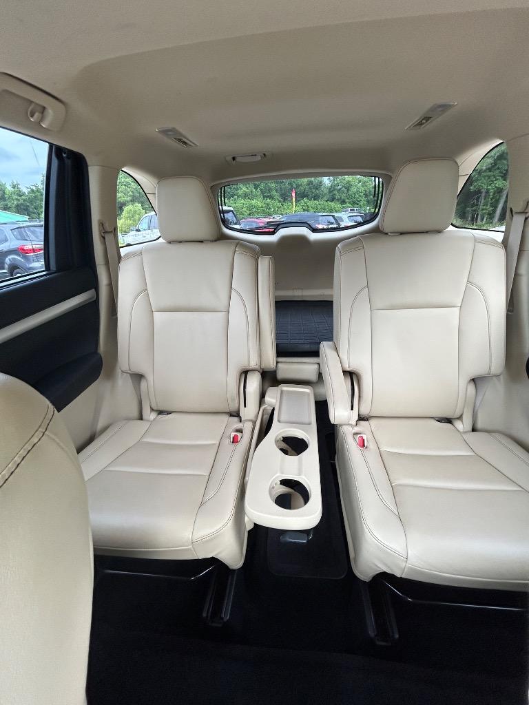 2019 Toyota Highlander - $26,500