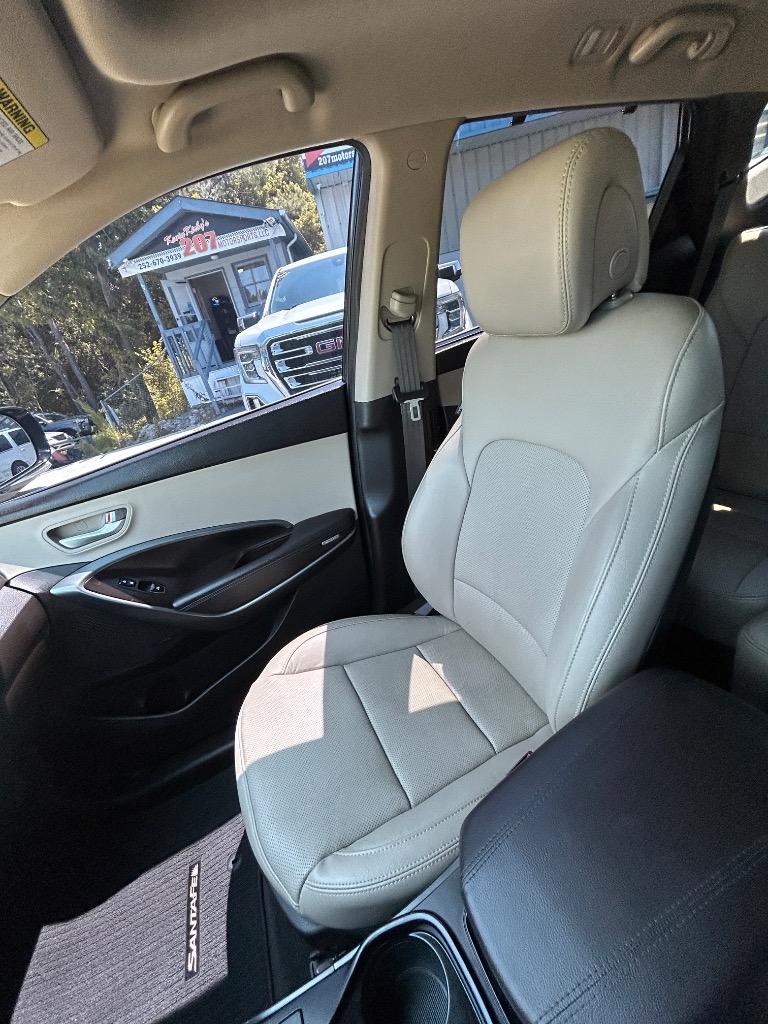 2017 Hyundai Santa Fe Sport - $10,900