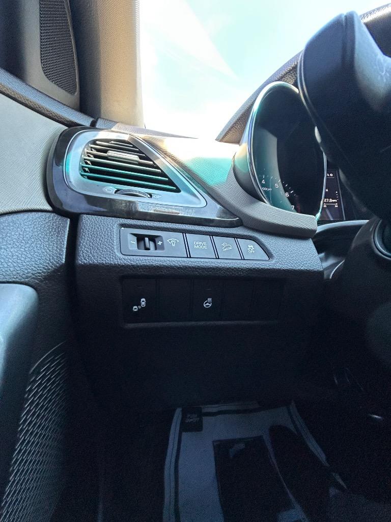 2017 Hyundai Santa Fe Sport - $10,900