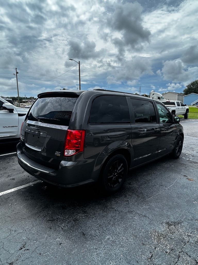 2019 Dodge Grand Caravan - $12,900