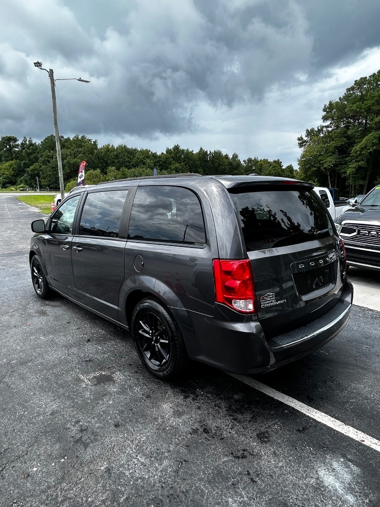 2019 Dodge Grand Caravan - $12,900