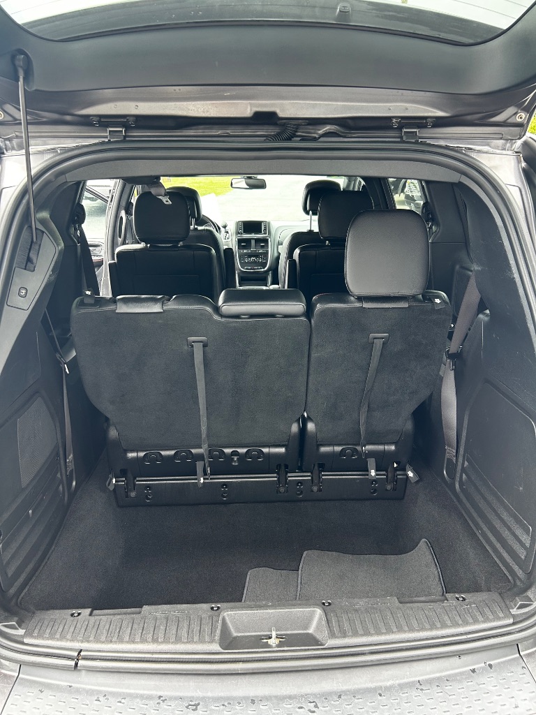 2019 Dodge Grand Caravan - $12,900