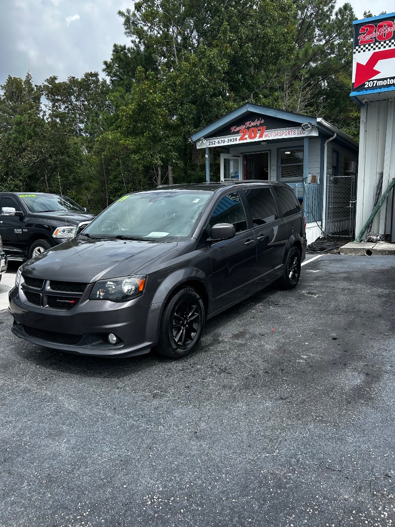 2019 Dodge Grand Caravan - $12,900