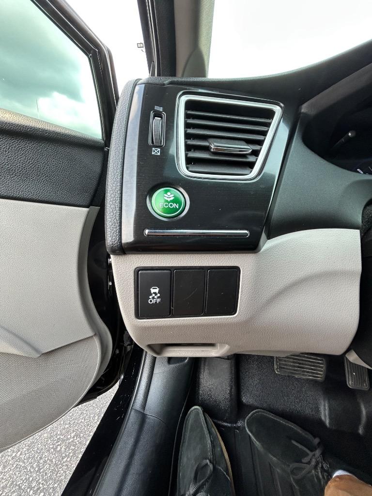 2015 Honda Civic - $11,400