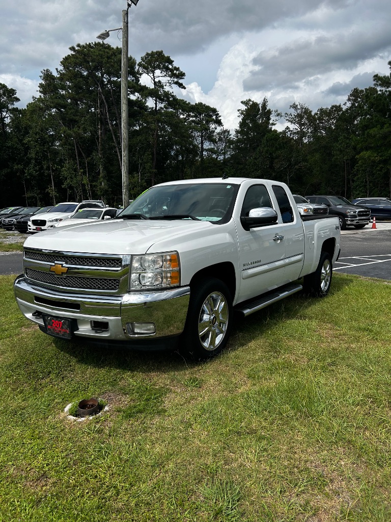 2013 Chevrolet Silverado - $14,900