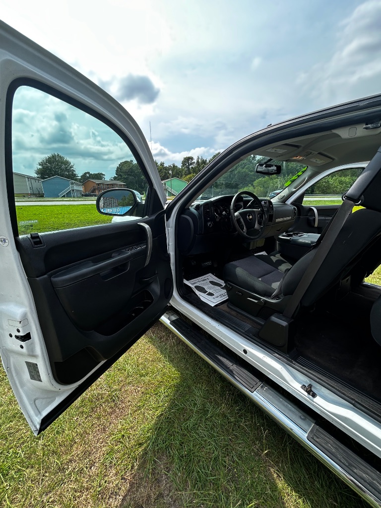 2013 Chevrolet Silverado - $14,900