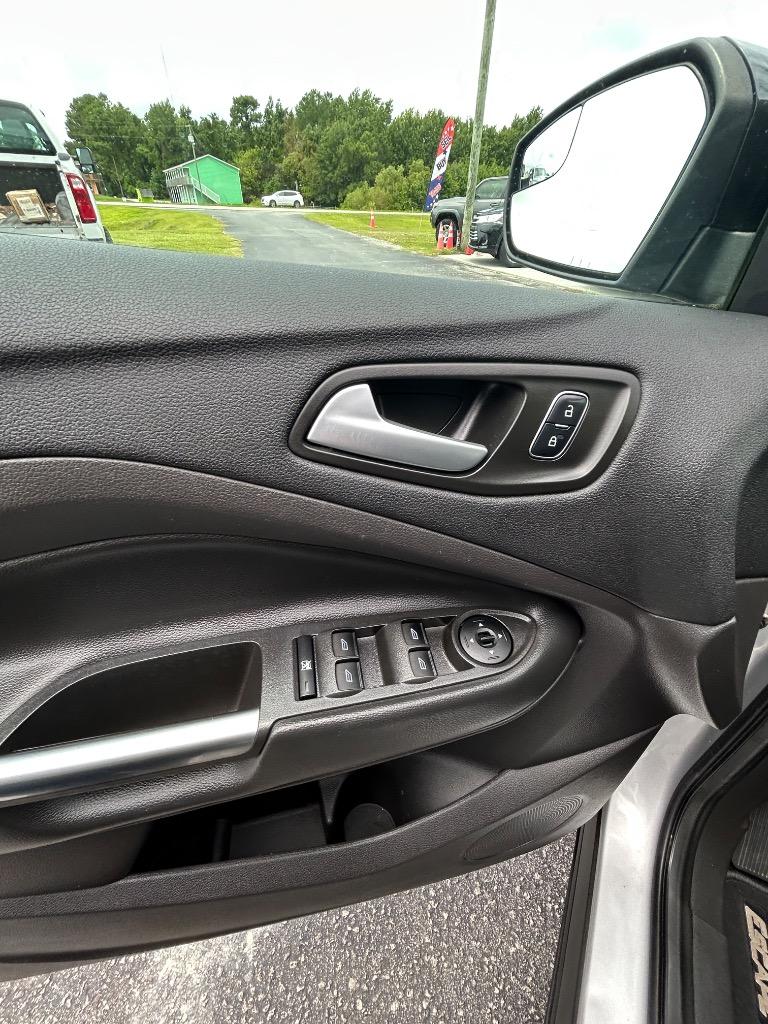 2017 Ford Escape - $8,500