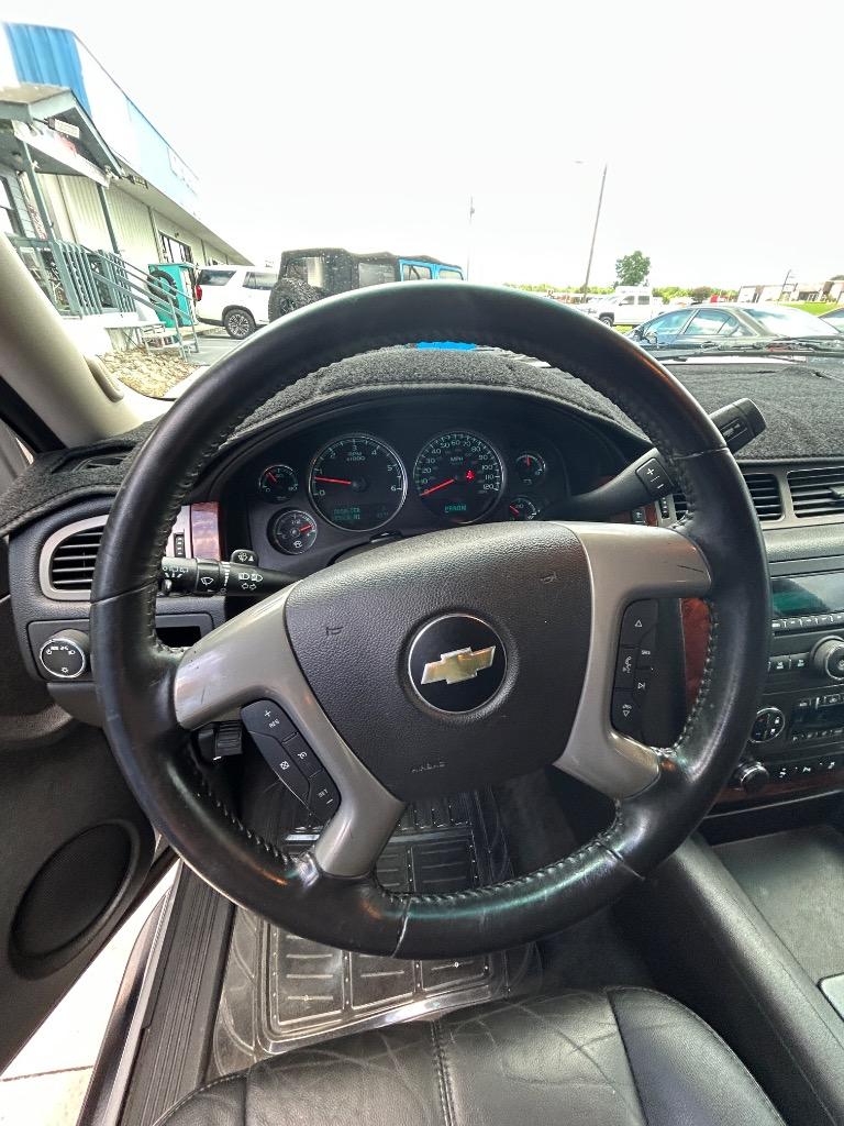 2013 Chevrolet Suburban - $12,900