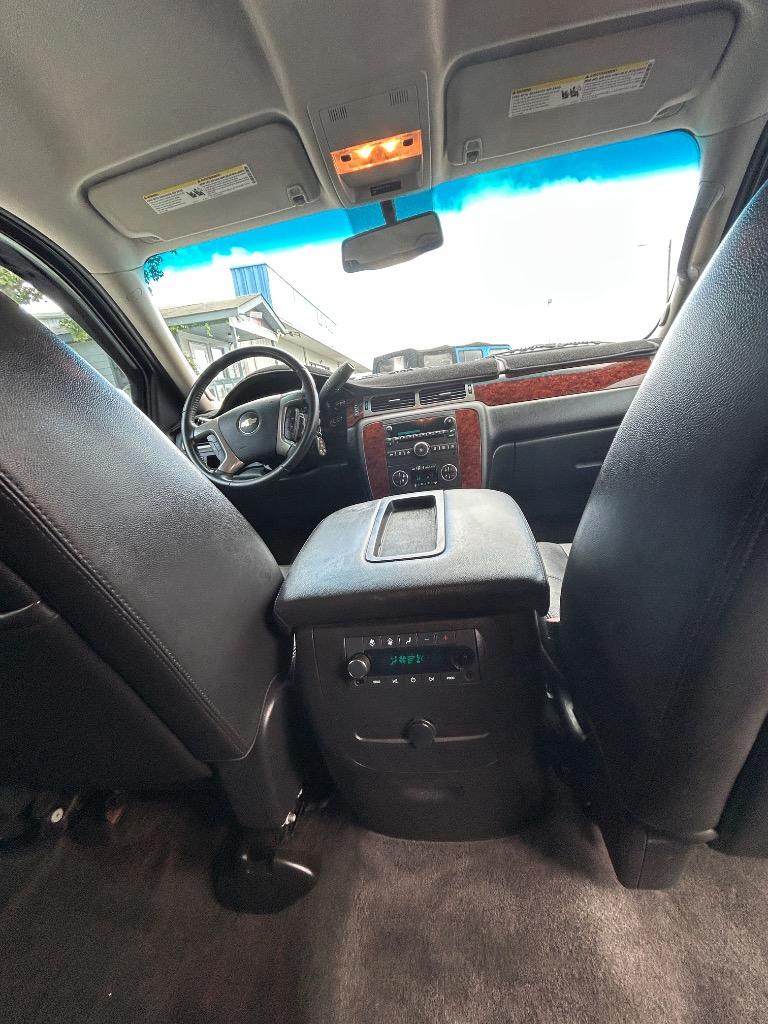 2013 Chevrolet Suburban - $12,900